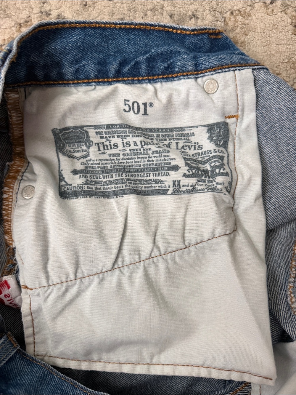 Levi 501 Mid Thigh Shorts - Picture 3 of 5